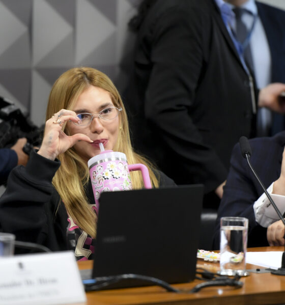 Carol Castro critica escolha de Virgínia Fonseca como rainha de bateria