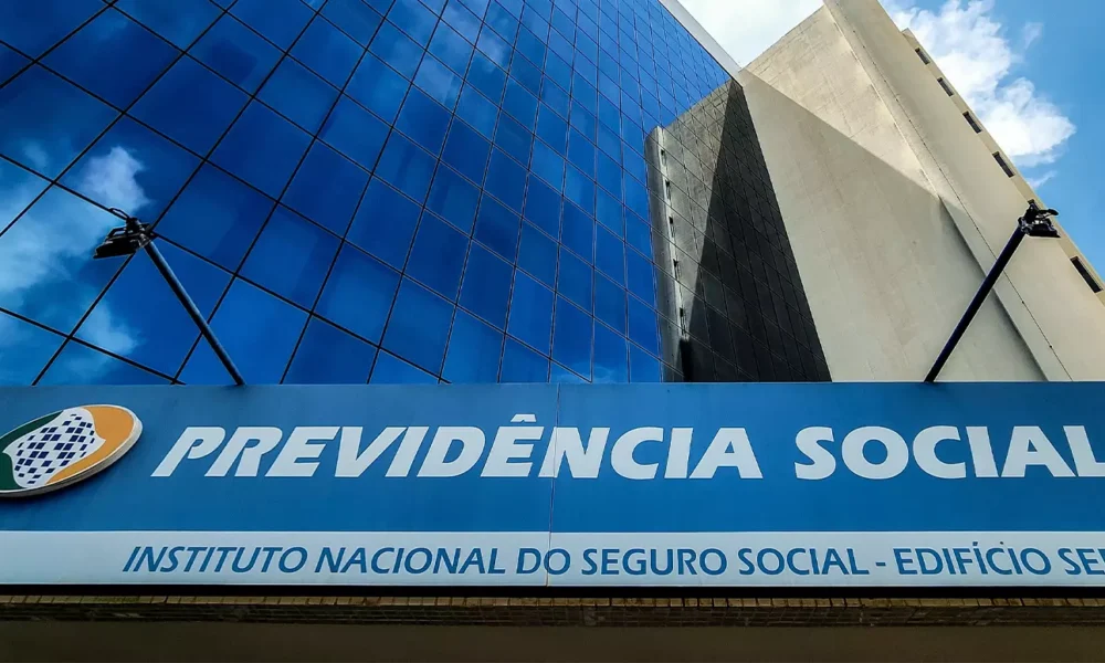 INSS bloqueia novos consignados após fraude bilionária