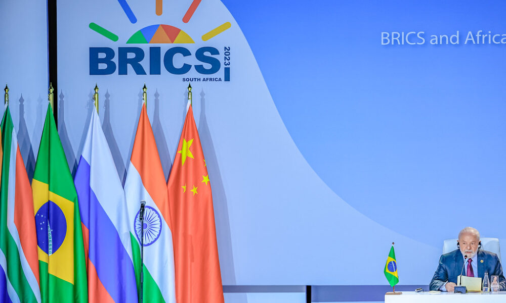 Presidentes do BRICS debatem comércio em reunião ao vivo