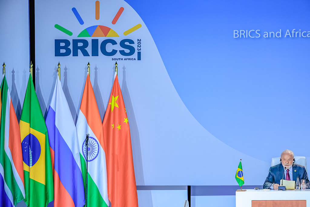 Presidentes do BRICS debatem comércio em reunião ao vivo