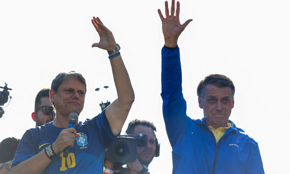 Tarcísio de Freitas apoia Jair Bolsonaro e critica governo Lula em manifestos políticos