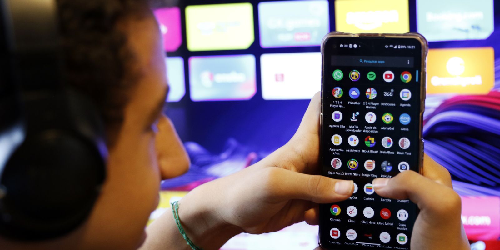 Câmara dos Deputados Aprova Projeto de Lei para Proteger Crianças e Adolescentes em Ambientes Digitais