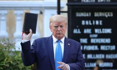 Novas Diretrizes do Governo dos EUA Autorizam Manifestações Religiosas no Local de Trabalho