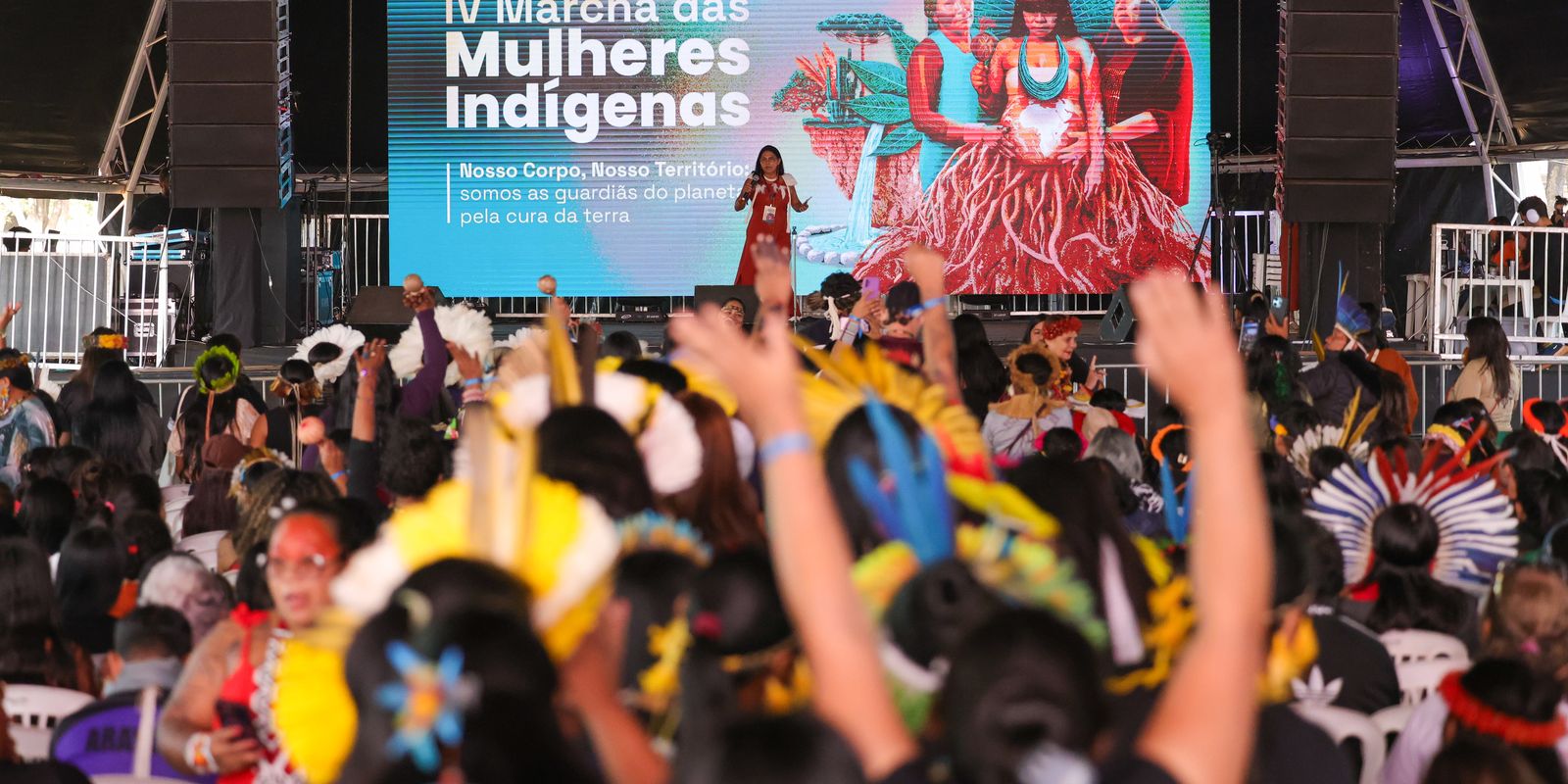 Mulheres Indígenas se Reúnem em Brasília para Conferência Histórica