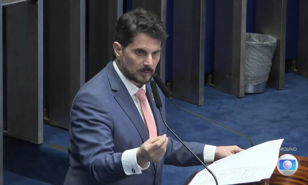 A Necessidade de Medidas Urgentes em Caso de Senador Acusado