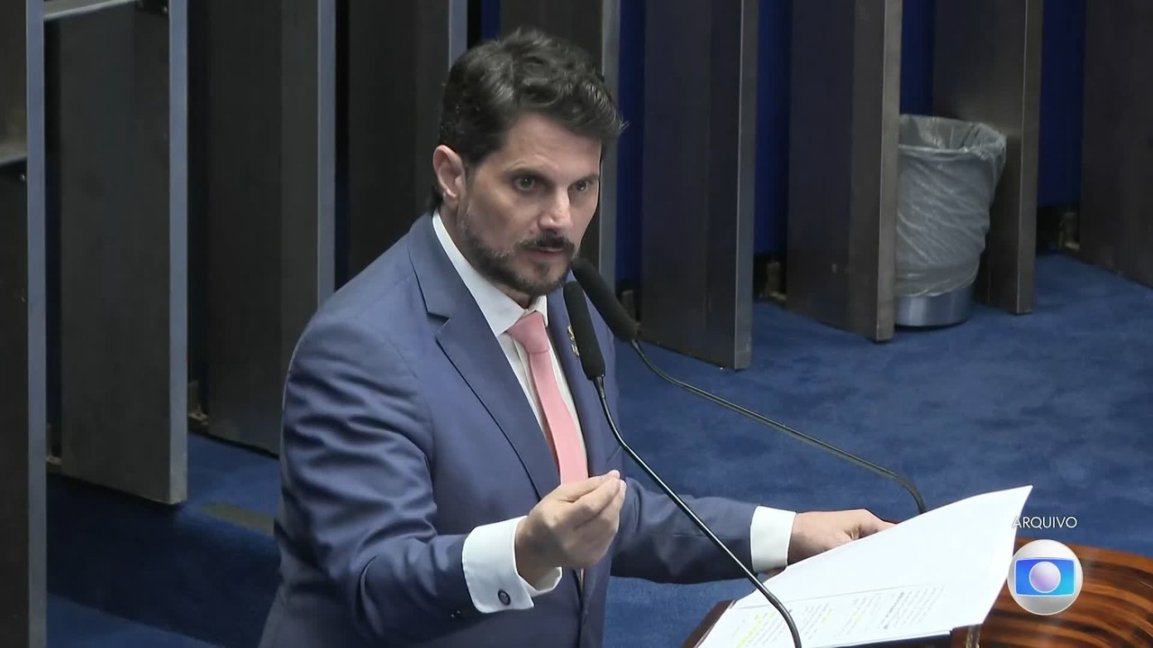 A Necessidade de Medidas Urgentes em Caso de Senador Acusado