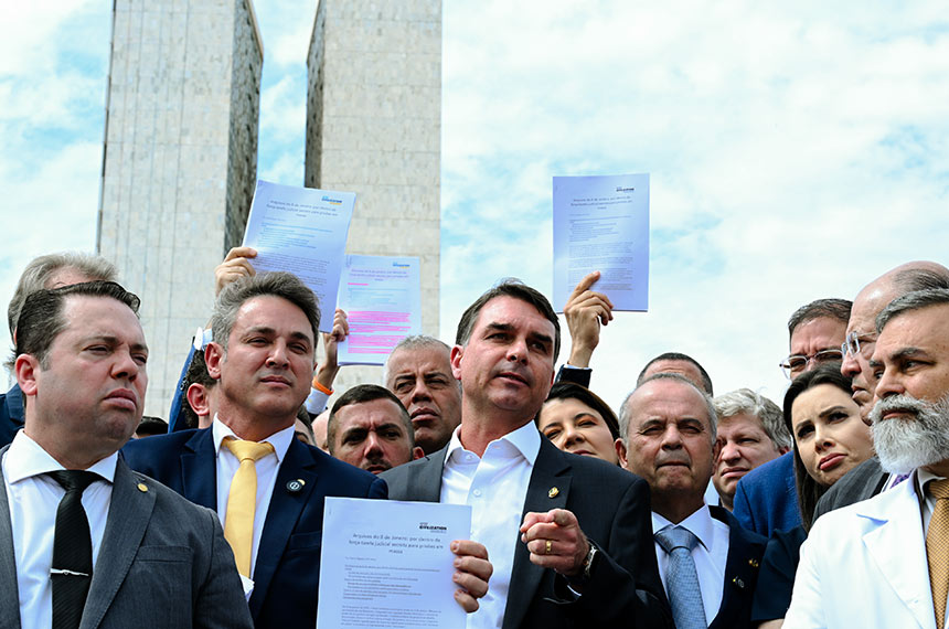 Oposição Mobiliza Obstrução no Congresso por "Pacote da Paz"