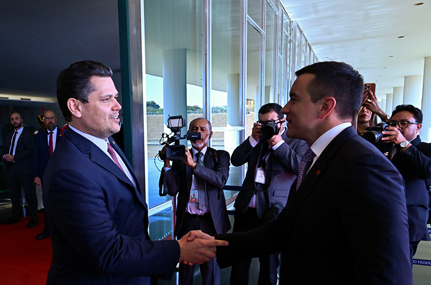 Encontro Entre Brasil e Equador: Fortalecimento de Laços Comerciais e Diplomáticos