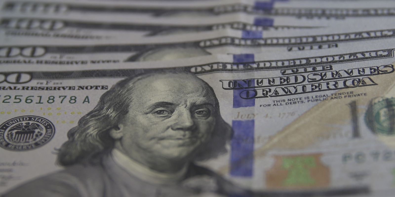 Mercado Financeiro em Foco: Estabilidade do Dólar e Crescimento da Bolsa
