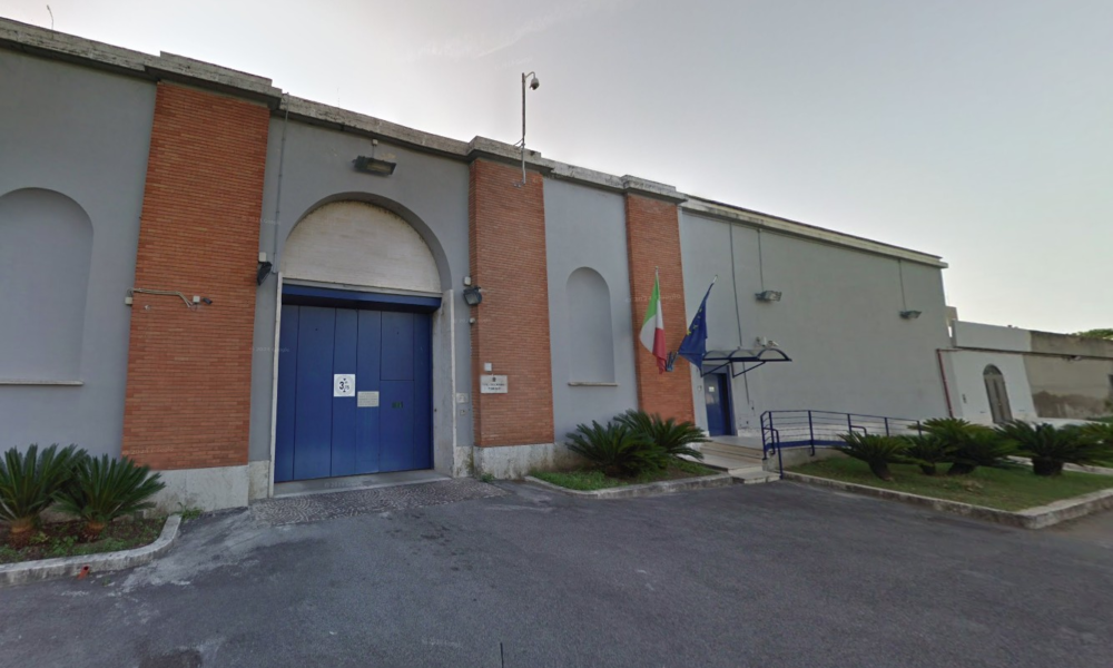 Carla Zambelli é presa na Itália; entenda a situação da deputada licenciada e o presídio onde ela está detida