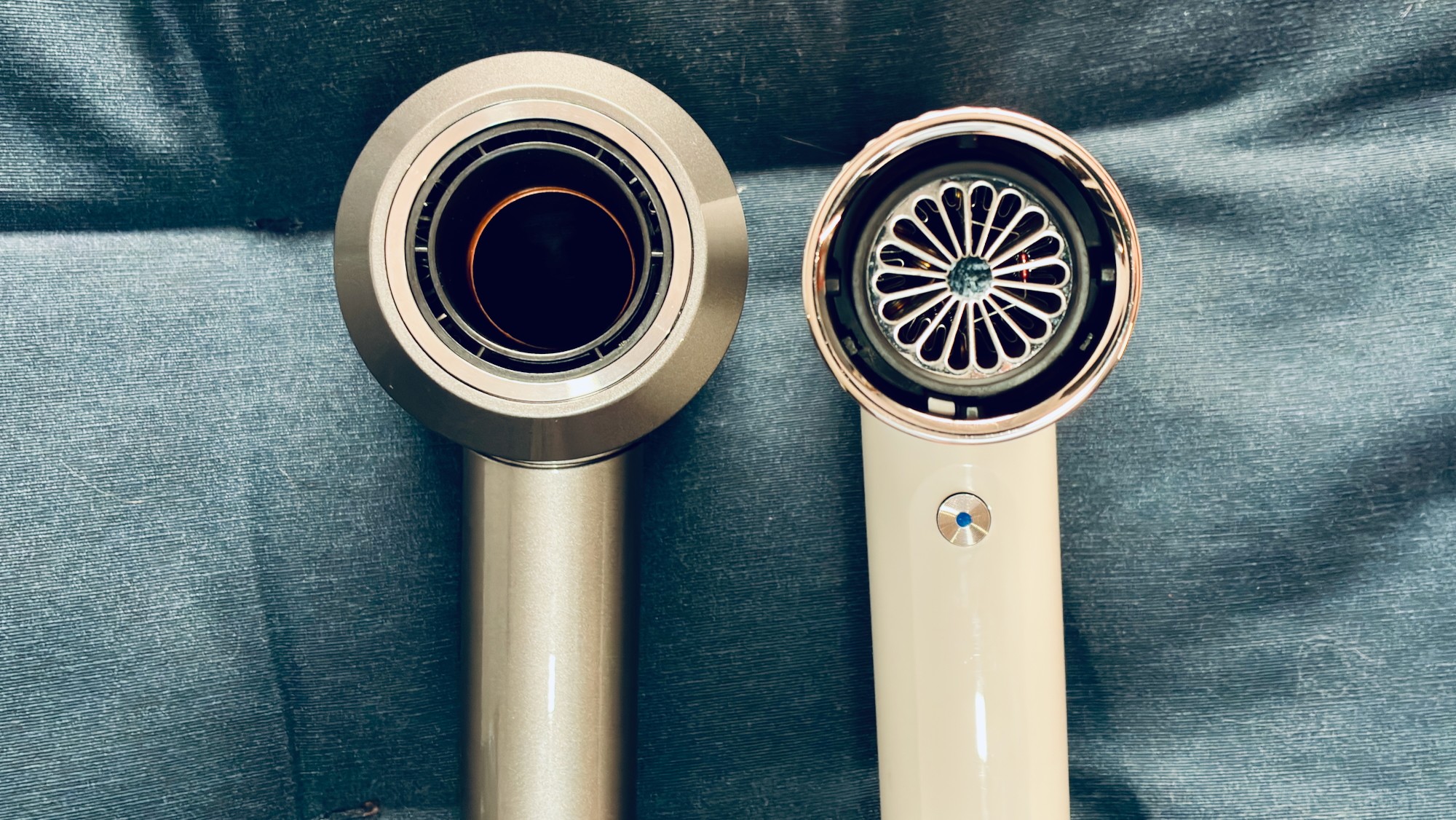 O Preço da Tecnologia: O Que Justifica o Alto Custo dos Secadores de Cabelo Dyson e Shark?