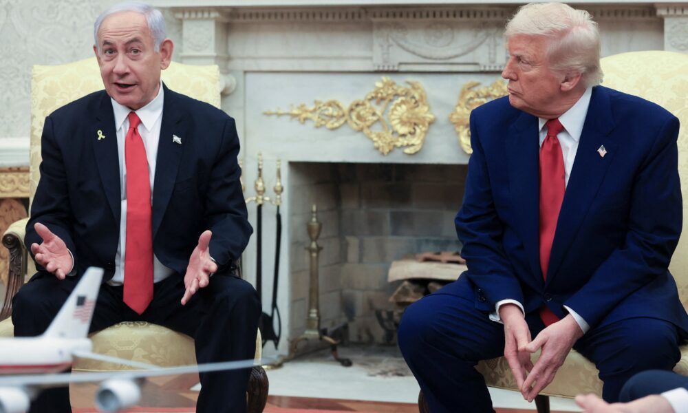Netanyahu Se Reuniu com Trump em Meio a Crescente Isolamento Internacional e Pressão Interna