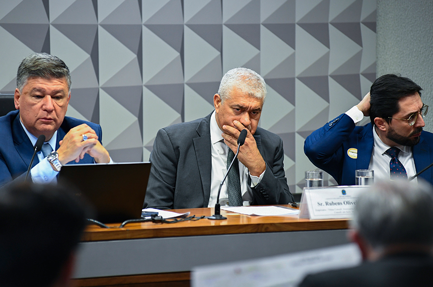 Economista Rubens Oliveira Costa Liberado Após Depoimento na CPMI do INSS