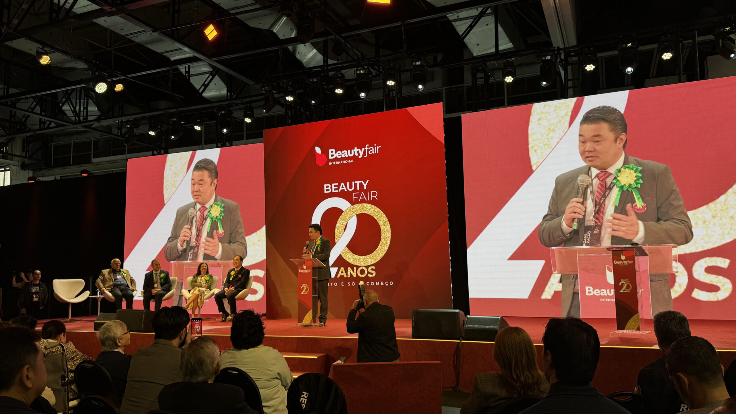 Abertura da Beauty Fair celebra 20 anos da maior feira de beleza das Américas