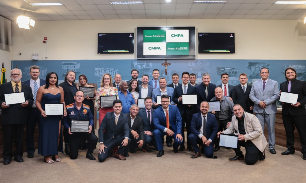 Entrega de Honrarias em Pouso Alegre: Evento Atrai Autoridades e Comunidade