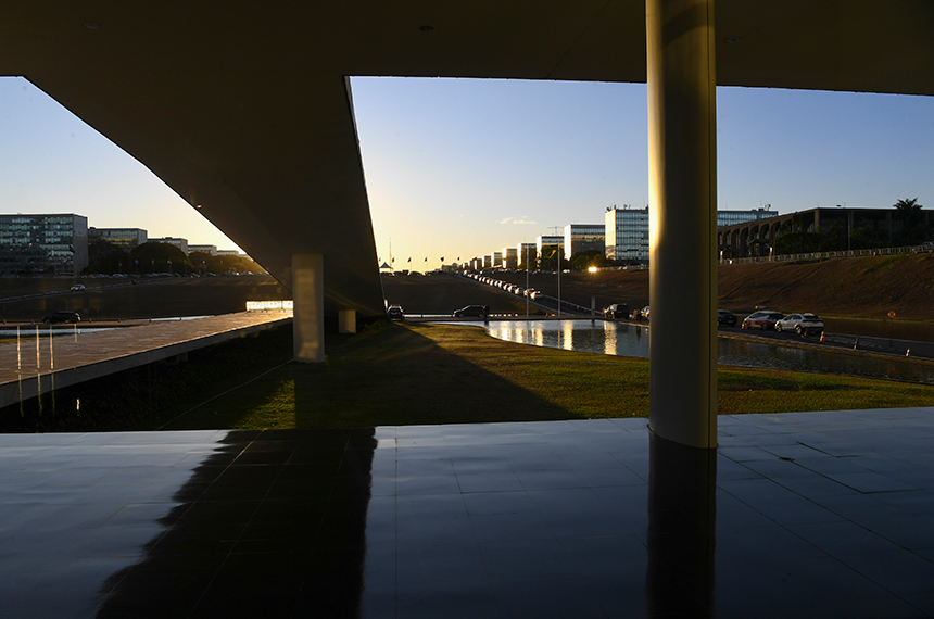 Instituição Fiscal Independente aponta necessidade de R$ 27,1 bilhões para cumprir meta fiscal