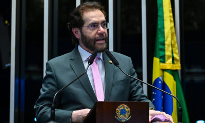 Senador Plínio Valério Propõe Limite de Mandatos para Ministros do STF