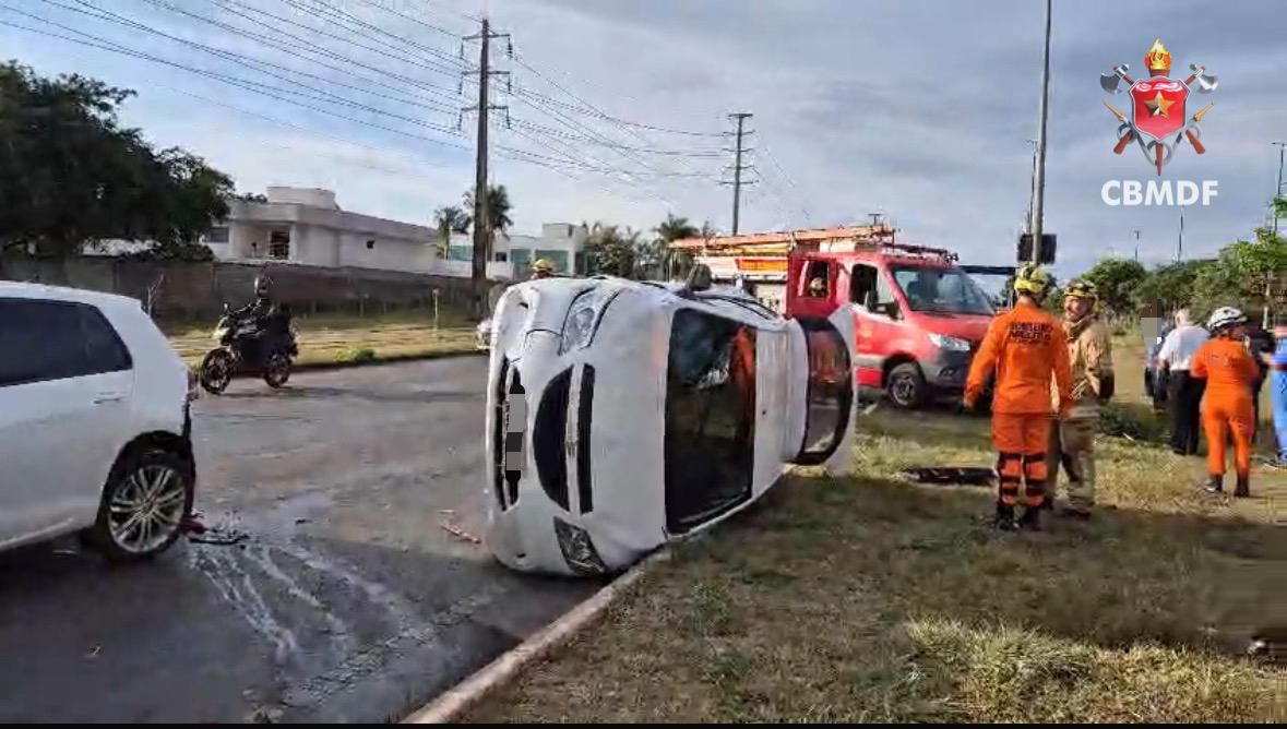 Colisão Entre Quatro Veículos no Lago Sul: Corpo de Bombeiros Atende Ocorrência
