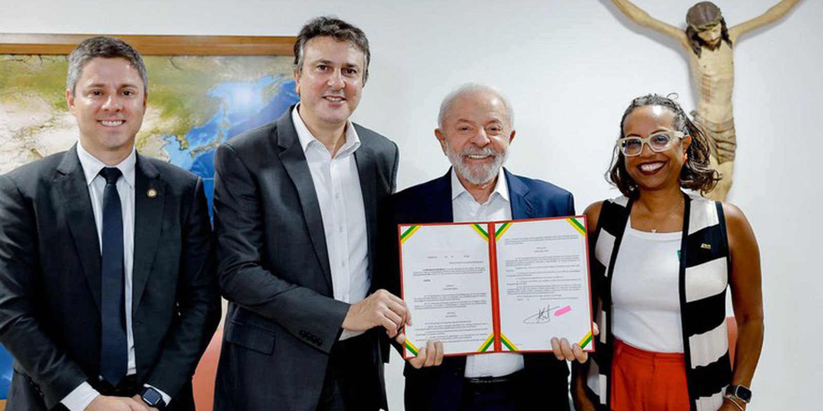 Lula Assina Decreto do Compromisso Nacional Toda Matemática: Um Novo Rumo para a Educação Brasileira