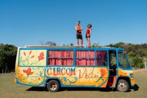 O Circo Através dos Olhos de Marcella Romar e Valentin Etchevest