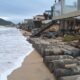 Mar Avança e Atinge Casas na Praia dos Ingleses em Florianópolis