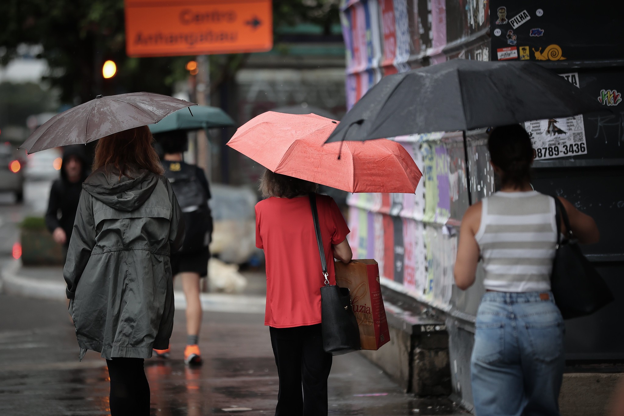 Previsão do Tempo: Pancadas de Chuva e Riscos Acima da Média