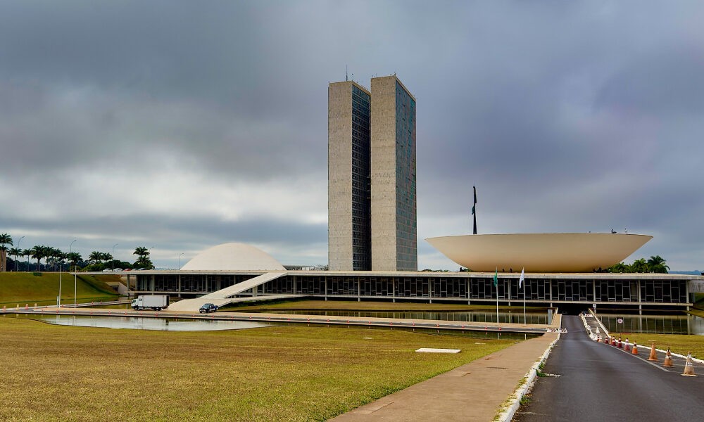 CPI do Crime Organizado Convoca Comandantes das Forças Armadas e Investiga Big Techs