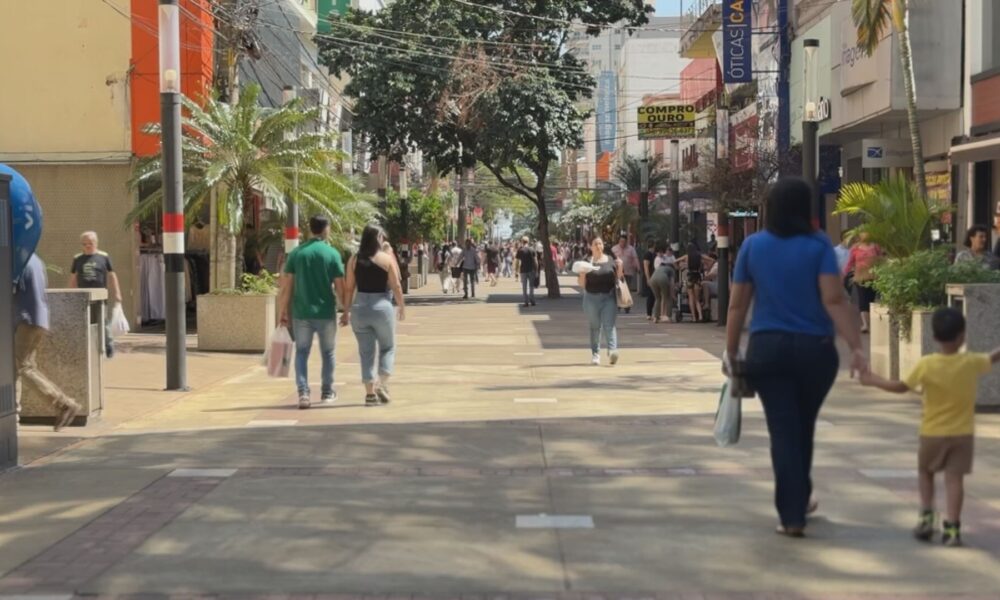 Nomes e Sobrenomes Mais Populares no Brasil: A Liderança de Maria e José