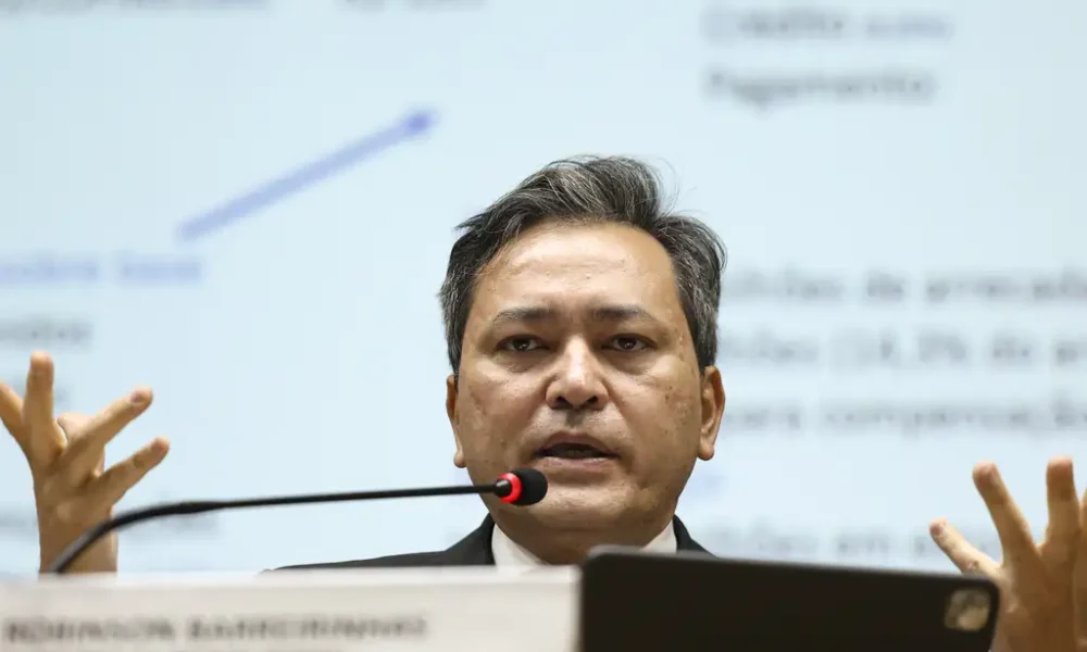 Megaoperação contra o Grupo Refit: Receita Federal Revela Esquemas de Evasão Fiscal