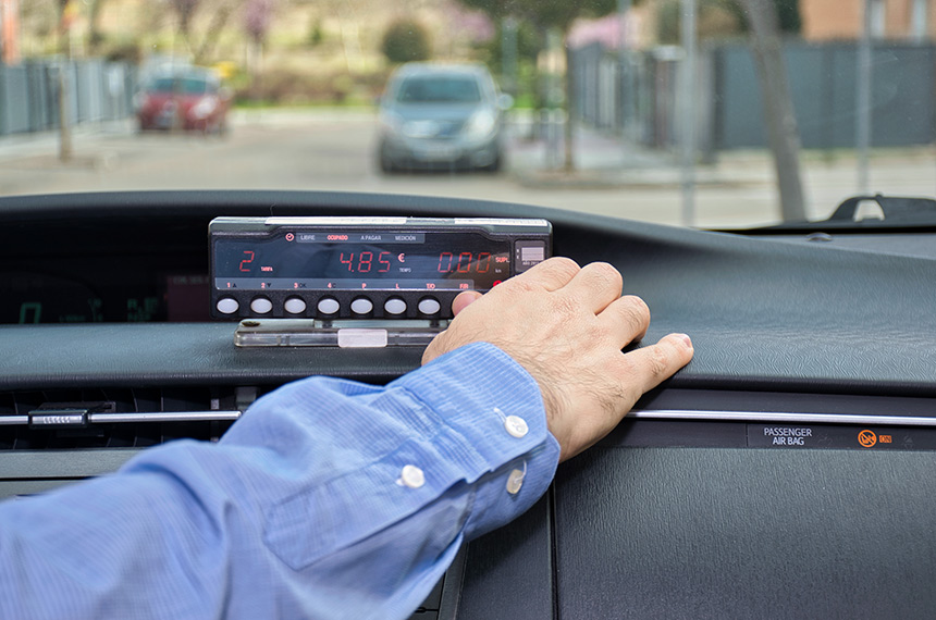 Lei 15.271/2025: Novas Diretrizes para Taxistas no Brasil