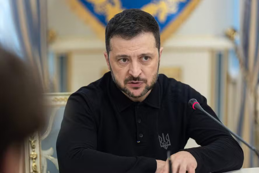 Conflito na Ucrânia: Zelensky Revela Planos dos EUA para a Região de Donetsk