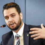 Ex-assessor de Bolsonaro, Filipe Martins, é preso em Ponta Grossa