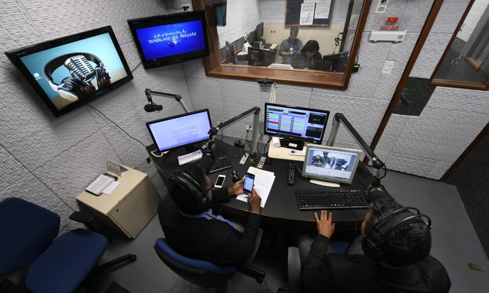 Presidente Lula Sanciona Lei para Emissão de Carteira Profissional de Radialista