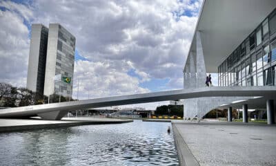 Senado e Câmara Contestam Vetos de Lula ao Orçamento de 2026