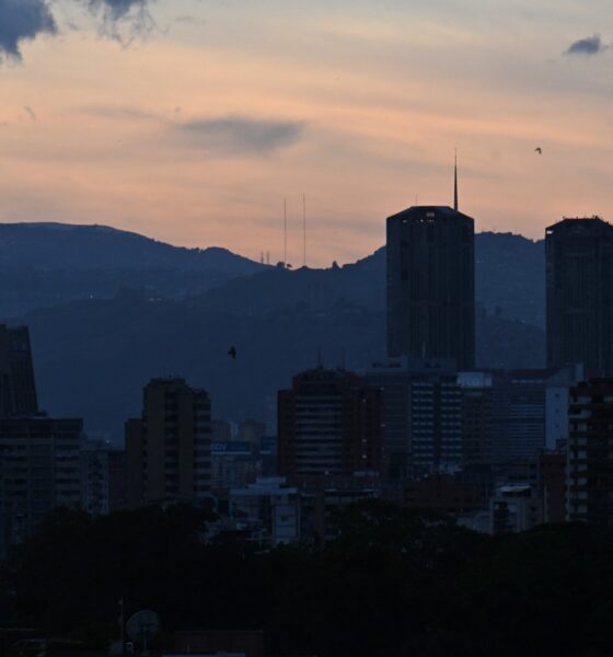 Situação Crítica em Caracas: Impactos da Ofensiva Militar dos EUA