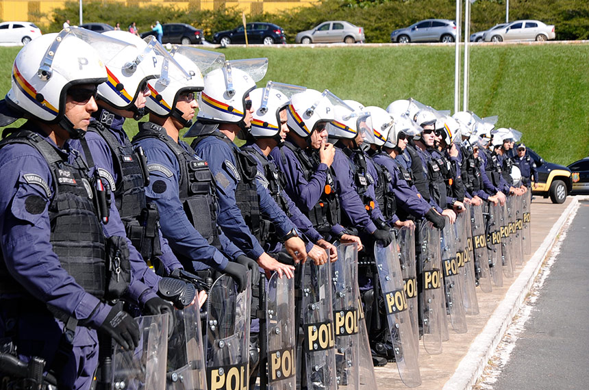 Lula Veta Projeto de Limite de Idade para Concursos de Policiais e Bombeiros
