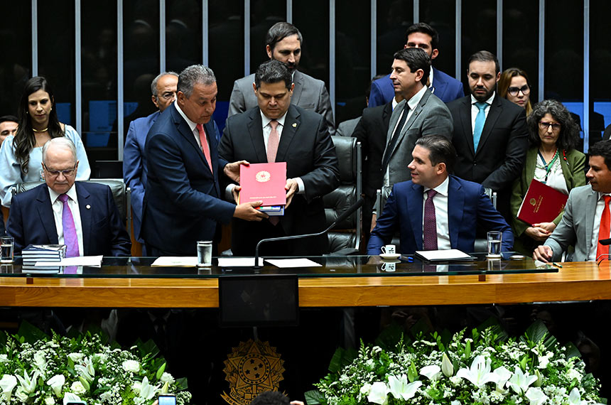 Governo Federal Apresenta Balanço Positivo e Prioridades no Início do Ano Legislativo