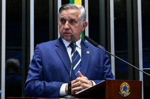 Senador Izalci Lucas Propõe Criação da CPMI do Banco Master