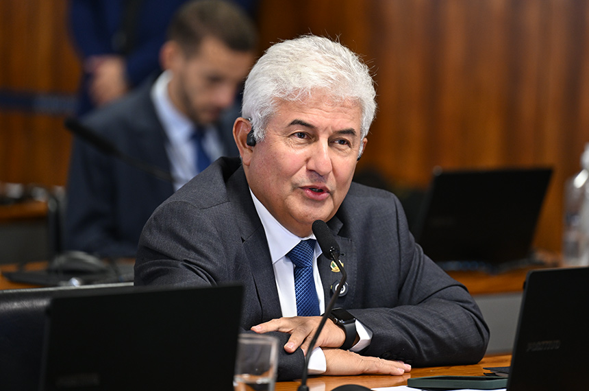 Comissão de Direitos Humanos Discussa Projetos Essenciais em Reunião