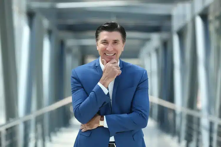 Boutique de fusões e aquisições reforça governança, disciplina de capital e visão de longo prazo ao se aproximar do fundador da Ser Educacional